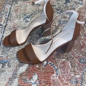 Kelly & Katie open toed block heels brown size 8.5